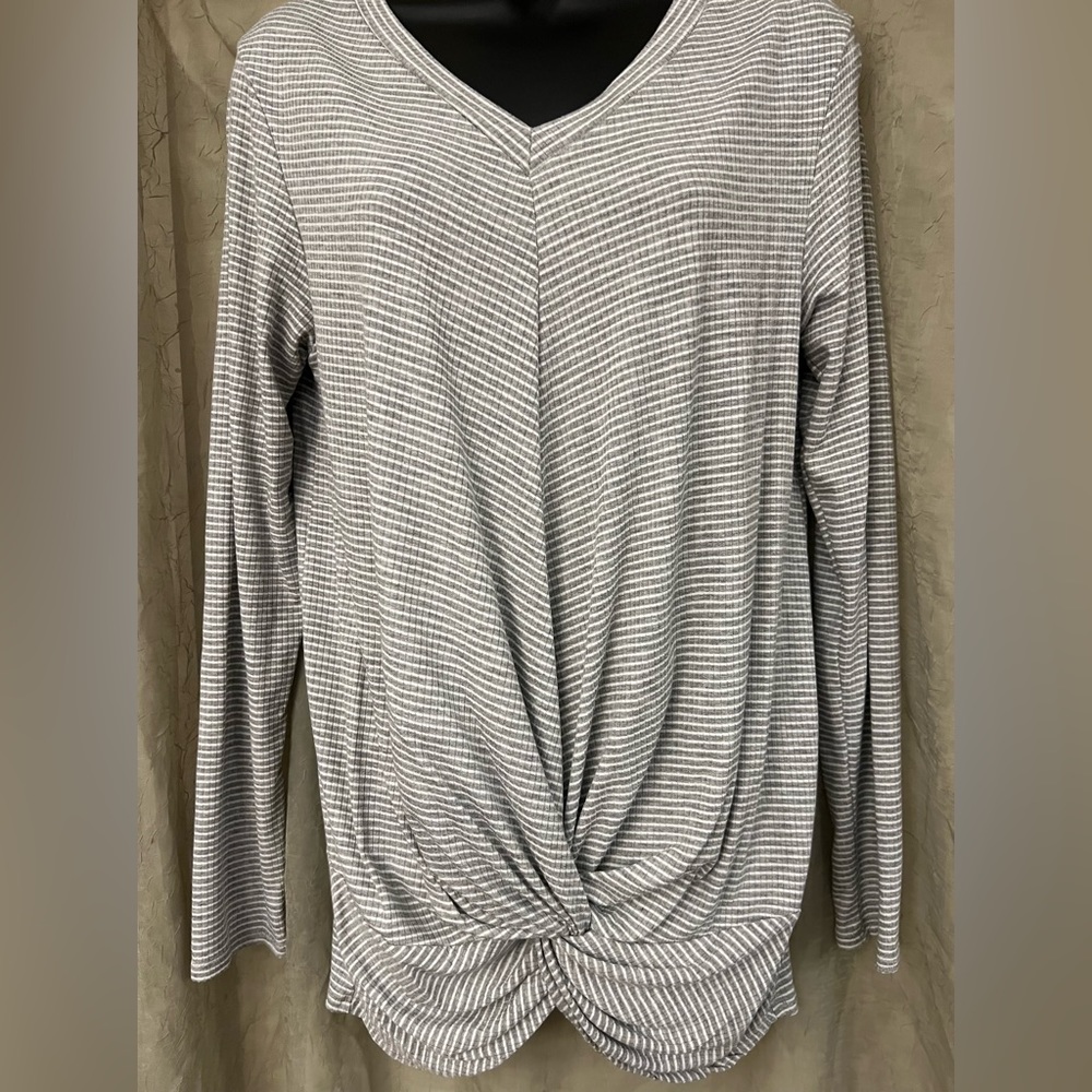 NWOT Twenty Second grey and white striped knot front shirt size SMALL